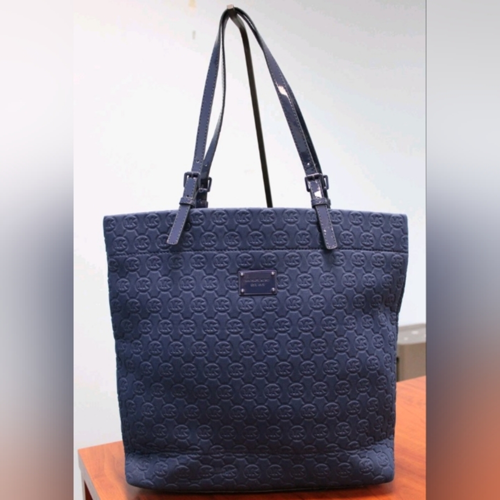 Michael Kors EUC Jet Set MK Signature Blue Neoprene Tote Bag